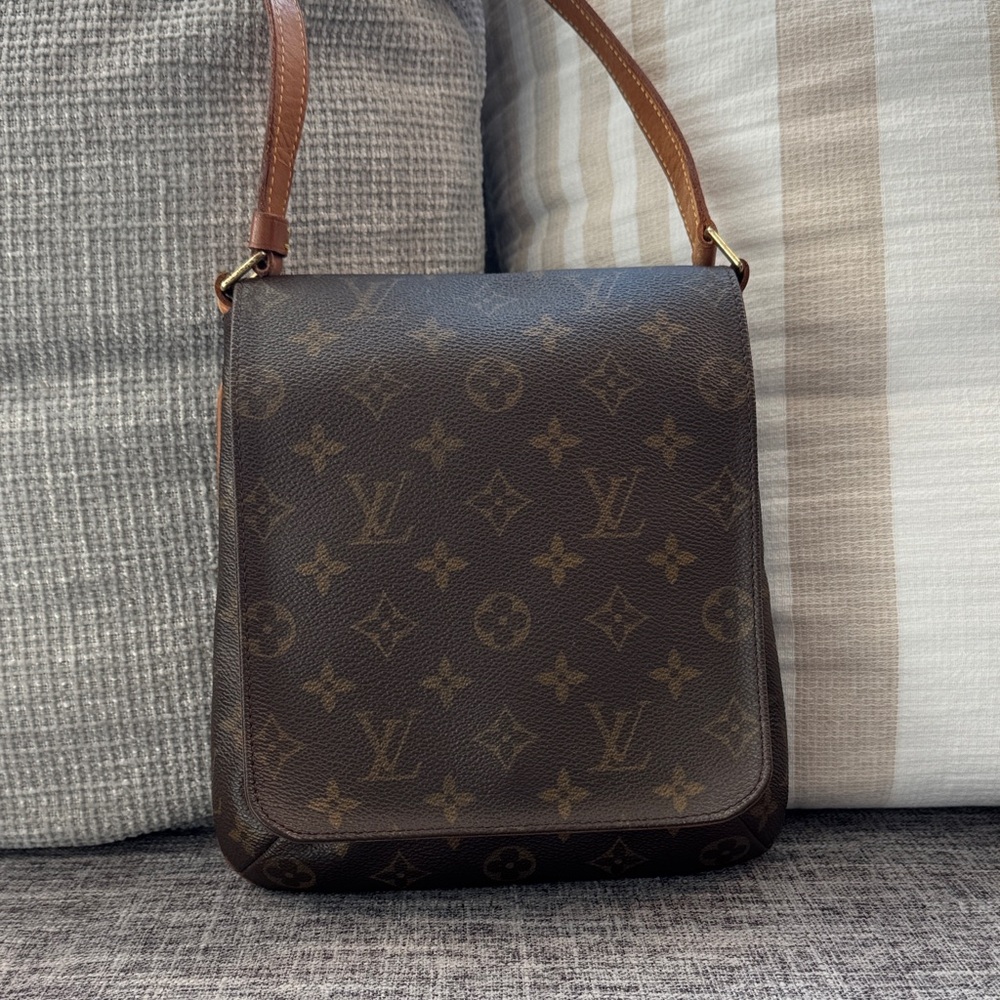 Authentic Rare Louis Vuitton Brown Monogram Shoulder Bag